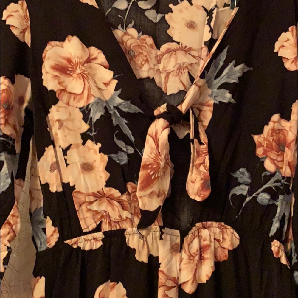 Floral jumper with tie at for the top - Picture 2 of 4